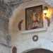 Un tabernacolo custodisce la statuetta di San Nicola